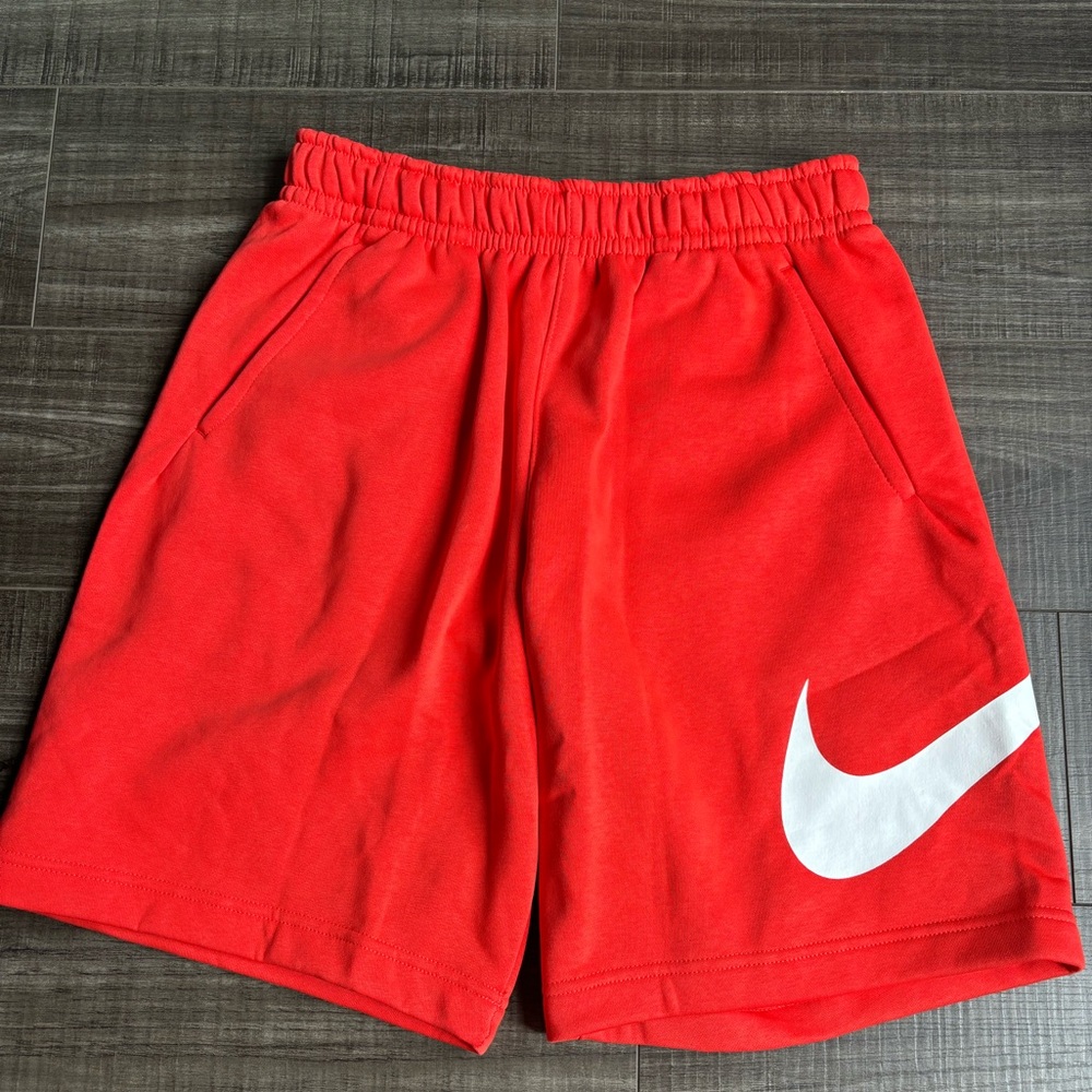 NIKE SHORTS
